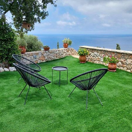 Villa Nereid Glafki - Enjoy Summer Sunsets อาโยส นิกีตัส ภายนอก รูปภาพ