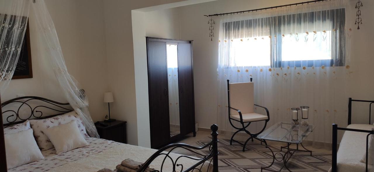Villa Nereid Glafki - Enjoy Summer Sunsets อาโยส นิกีตัส ภายนอก รูปภาพ
