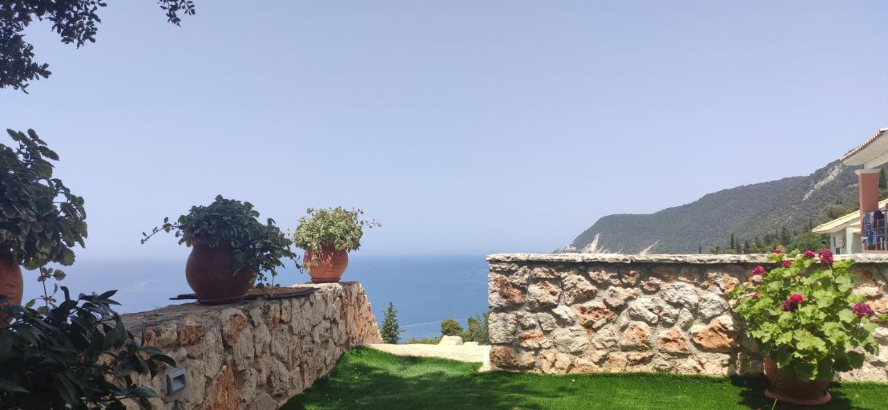 Villa Nereid Glafki - Enjoy Summer Sunsets อาโยส นิกีตัส ภายนอก รูปภาพ