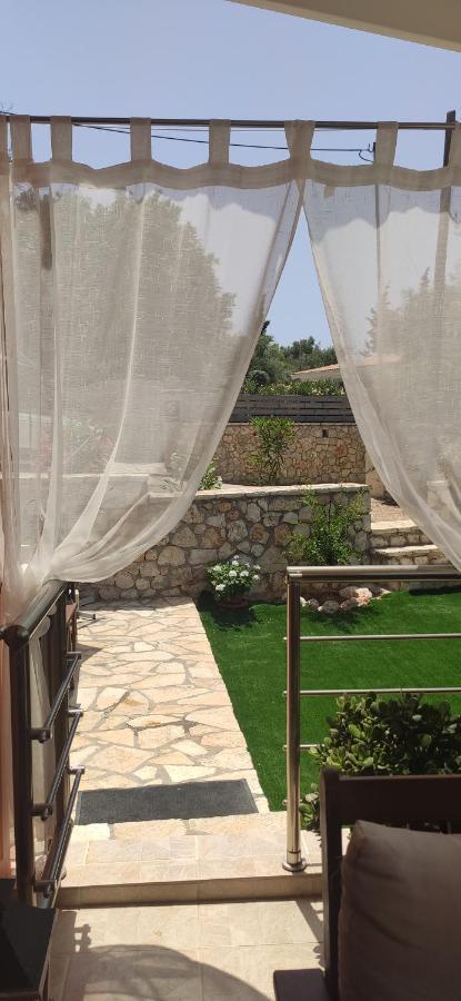 Villa Nereid Glafki - Enjoy Summer Sunsets อาโยส นิกีตัส ภายนอก รูปภาพ