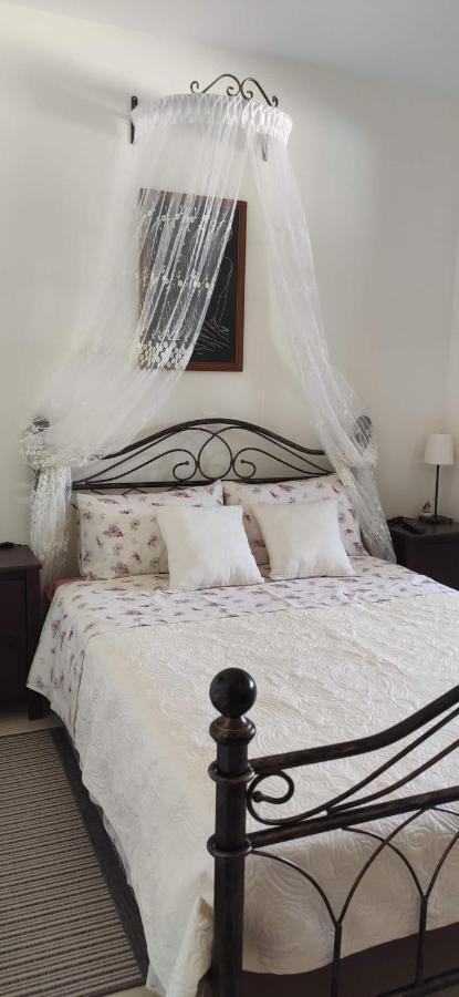 Villa Nereid Glafki - Enjoy Summer Sunsets อาโยส นิกีตัส ภายนอก รูปภาพ