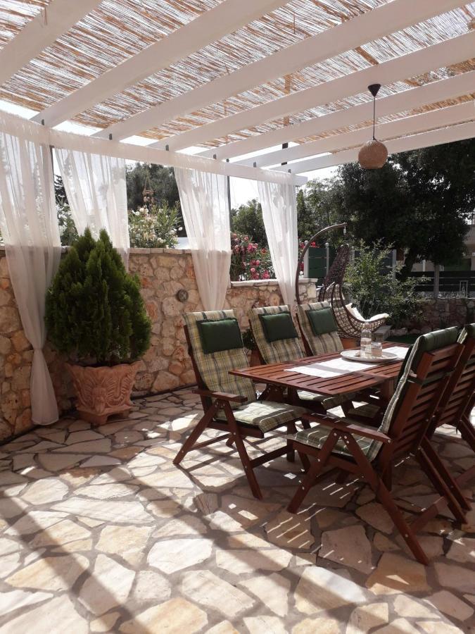 Villa Nereid Glafki - Enjoy Summer Sunsets อาโยส นิกีตัส ภายนอก รูปภาพ