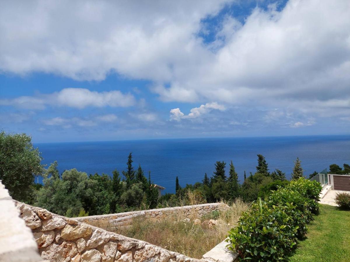 Villa Nereid Glafki - Enjoy Summer Sunsets อาโยส นิกีตัส ภายนอก รูปภาพ
