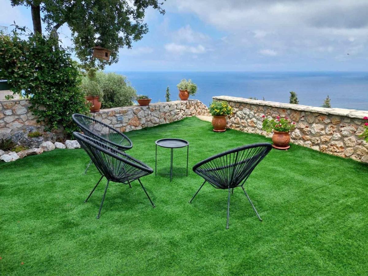 Villa Nereid Glafki - Enjoy Summer Sunsets อาโยส นิกีตัส ภายนอก รูปภาพ