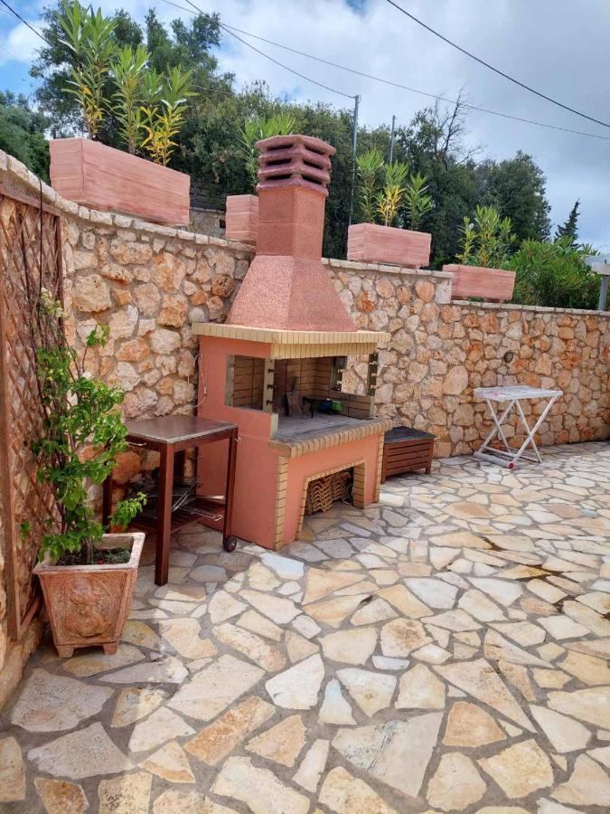 Villa Nereid Glafki - Enjoy Summer Sunsets อาโยส นิกีตัส ภายนอก รูปภาพ