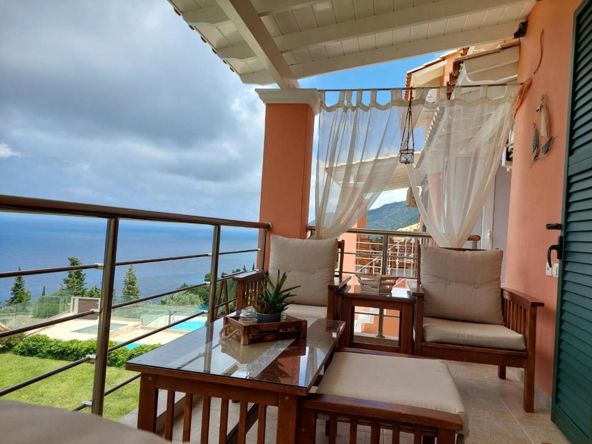 Villa Nereid Glafki - Enjoy Summer Sunsets อาโยส นิกีตัส ภายนอก รูปภาพ